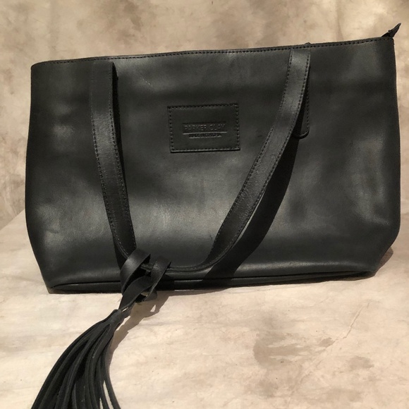 PARKER CLAY TOTE BAG.Merkato Signature Zip Tote LEATHER TOTE BAG